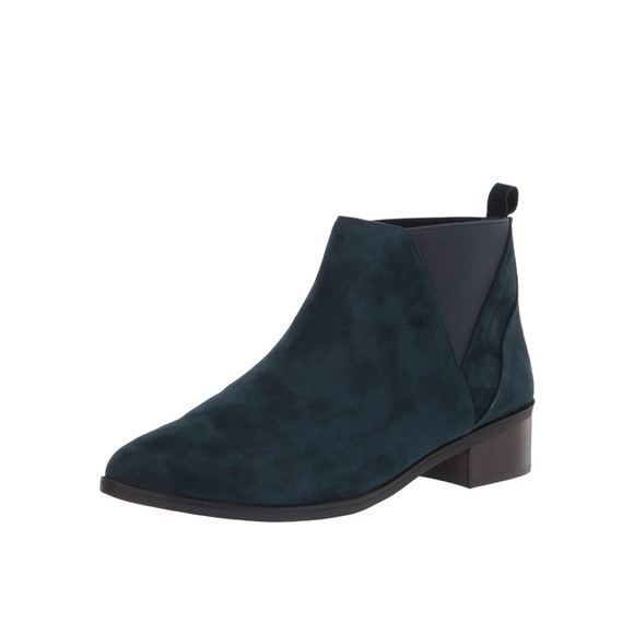 Boot - Picture 1 of 9